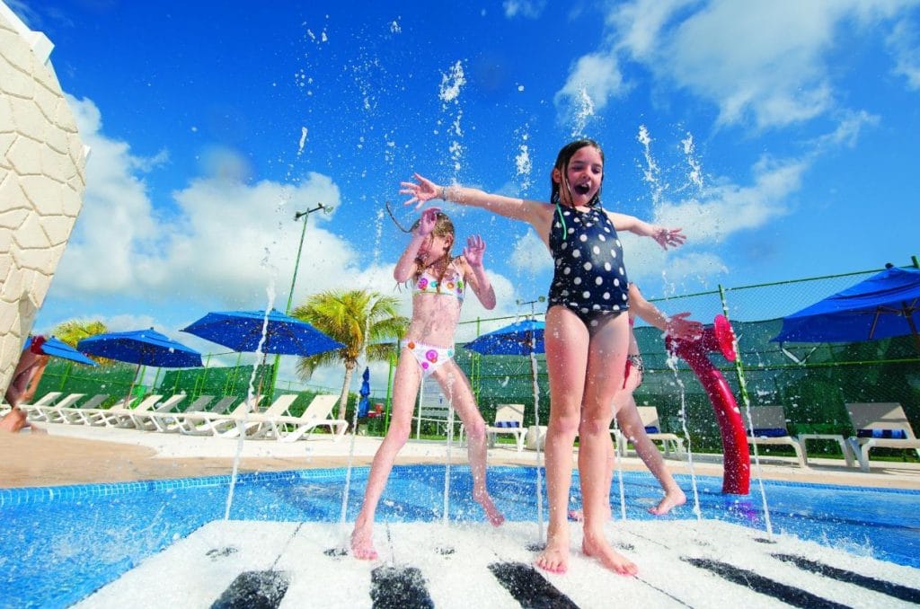 Azul Beach Resort Riviera Cancun by Karisma watergames